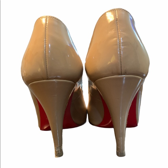Christian Louboutin  patent leather pump in size 5 - Picture 8 of 8
